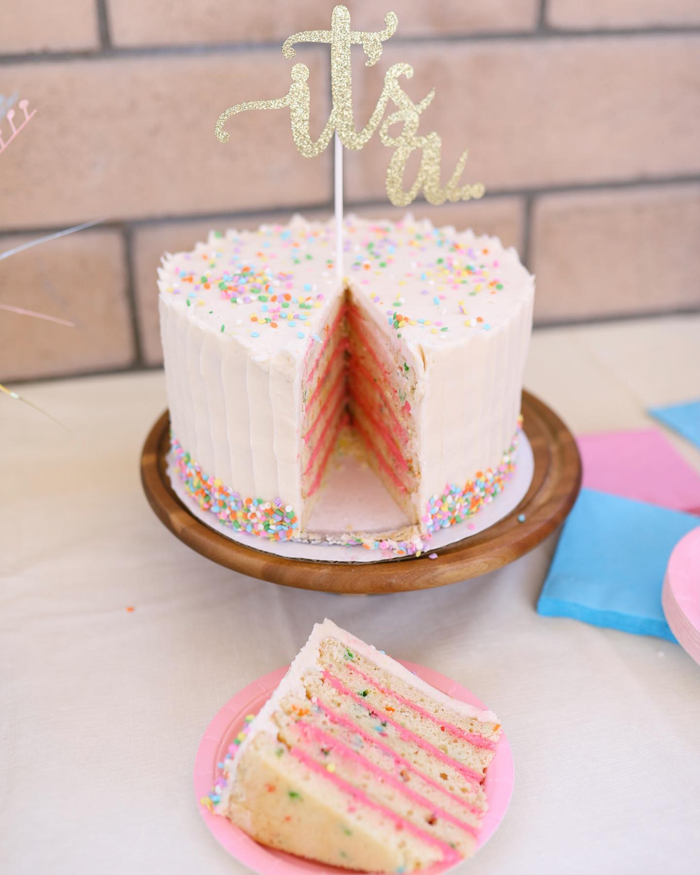 Its a girl gender reveal cake