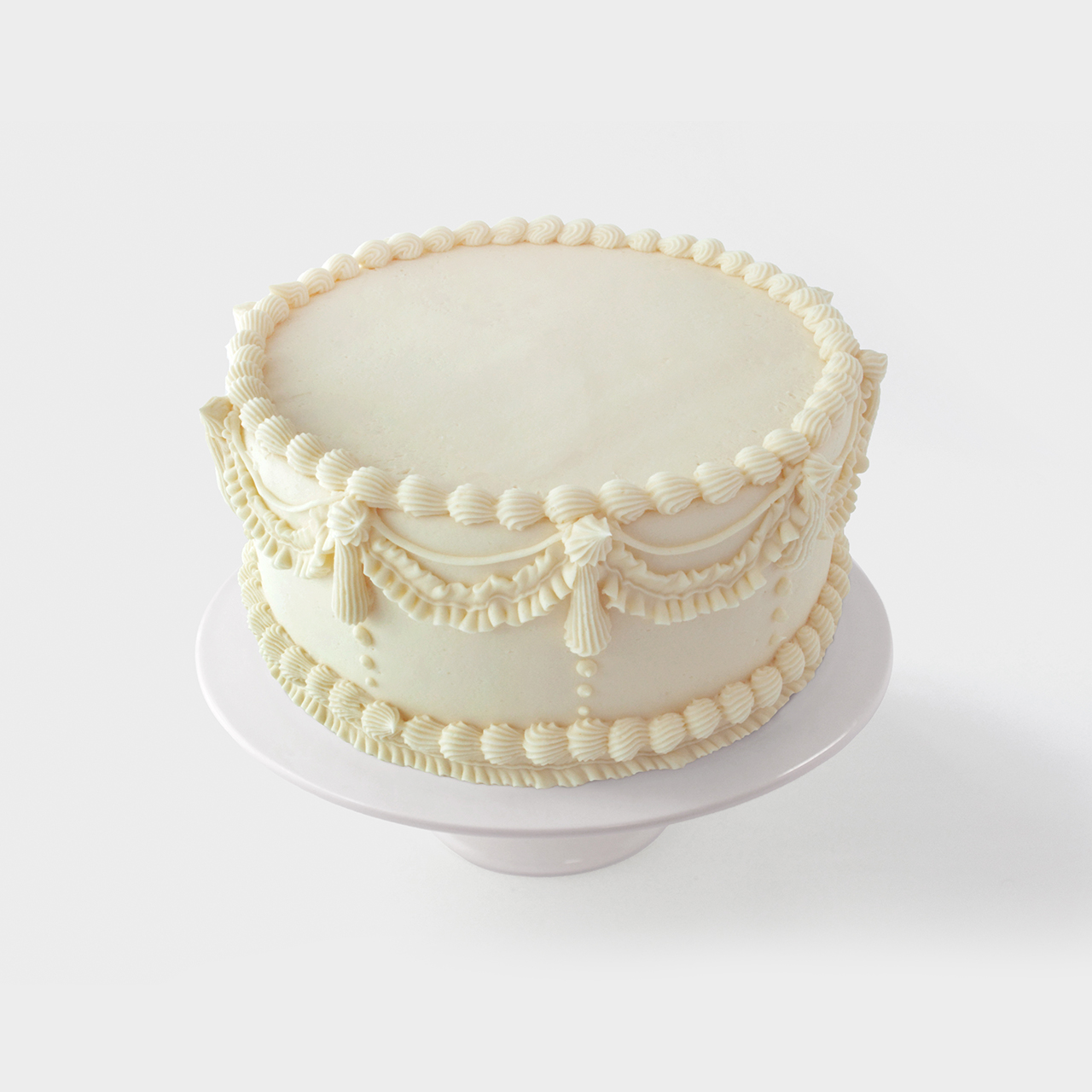 Cintage cake design with white buttercream